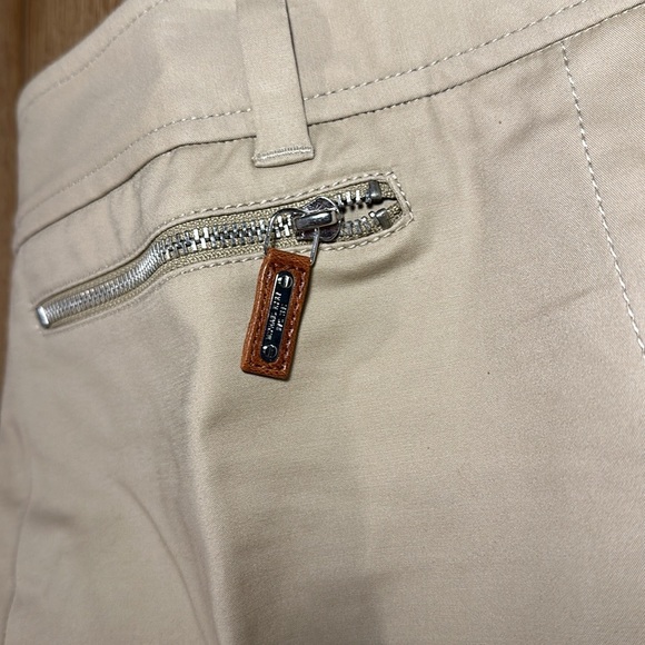 MICHAEL KORS~Size 14~ Tan Bermuda Walking Shorts ~Leather Pocket Zipper ~Women’s - Picture 3 of 15